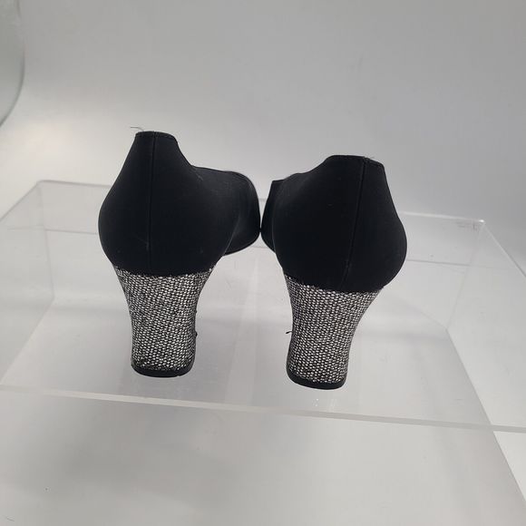 Evan-Picone Pumps Size 9M Black Satin 2 -1/2" Bedazzled Heels Made in Spain - Picture 2 of 10
